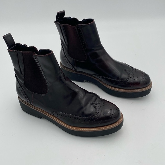 Zara Chelsea ankle Boot women 37 burgundy Chunky Sole pull on patent leather Y2K - Picture 2 of 13